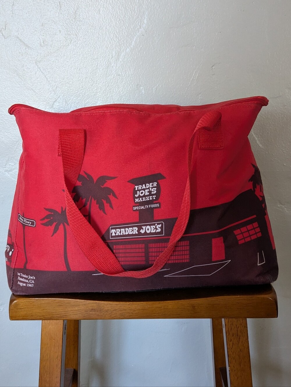 Trader Joe's Red Pasadena Store Cooler Bag Vw Bus Palm Trees Insulated Tote